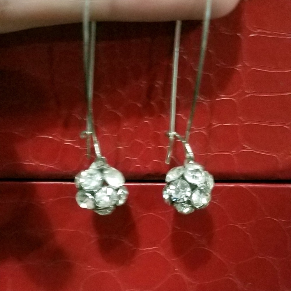 Dangle earrings